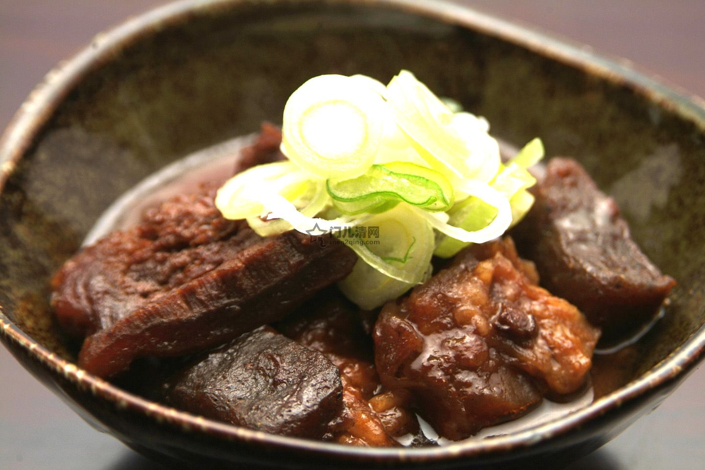 日本美食-料理菜单：名古屋必吃的名物乡土料理-土手味噌煮（どて煮） 图