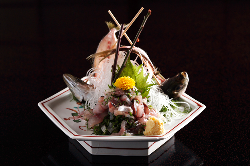 日本美食-料理菜单：鲹鱼叩刺身(鯵の叩き） 图